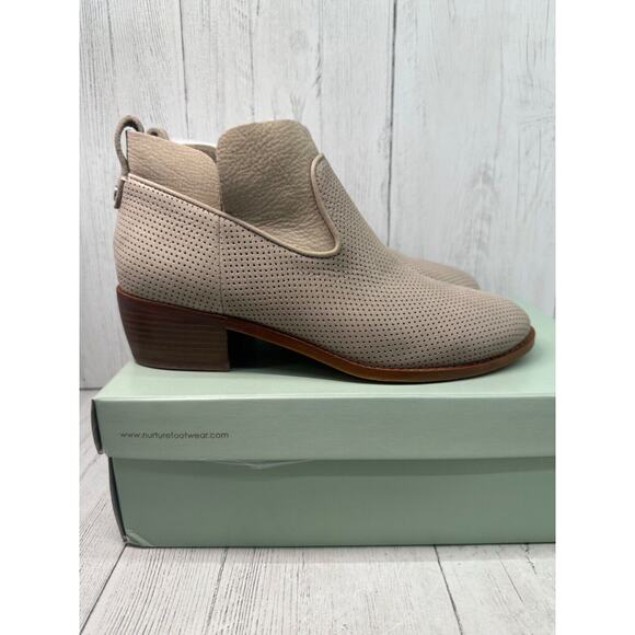 Nurture NEW Ankle Leather Mesh Booties Carnes Gris Taupe Sz 7.5 in Box Side Zip - Picture 1 of 12